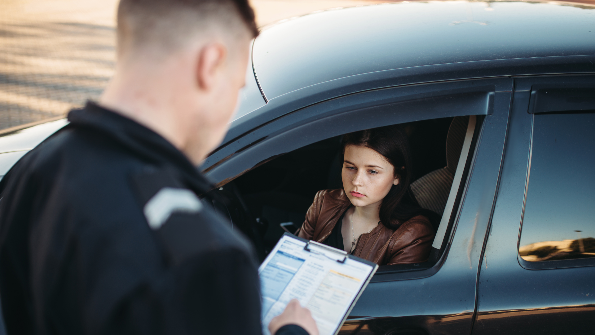 Wanneer Ben Je Niet Verzekerd Achter Het Stuur? - Rijden Onder Invloed (Alcohol & Drugs) - Advocaat Verkeersrecht Antwerpen - DriesAdvocaten.be thumbnail