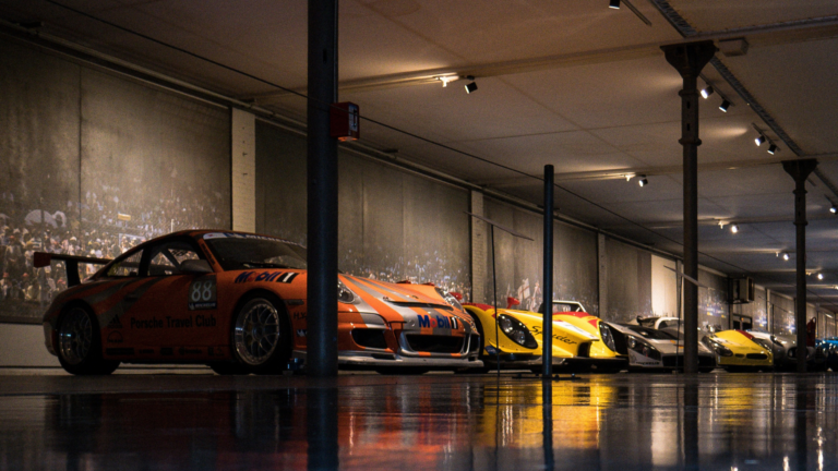 Banner Tweedehands Auto - Instapmodellen van premium automerken_ Kopen of niet