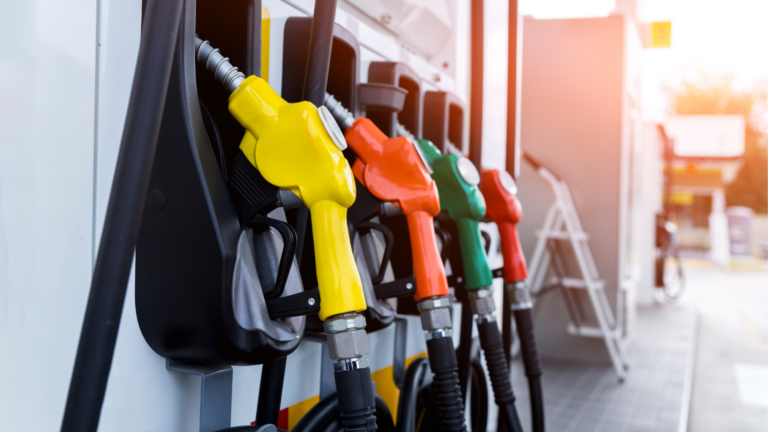 Banner Tweedehands Auto - Wat is de beste brandstof voor je auto in 2024