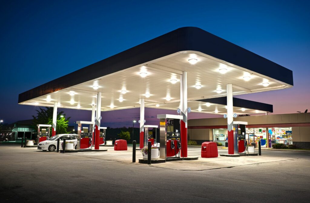 Tankstation waar je bandenspanning kan controleren