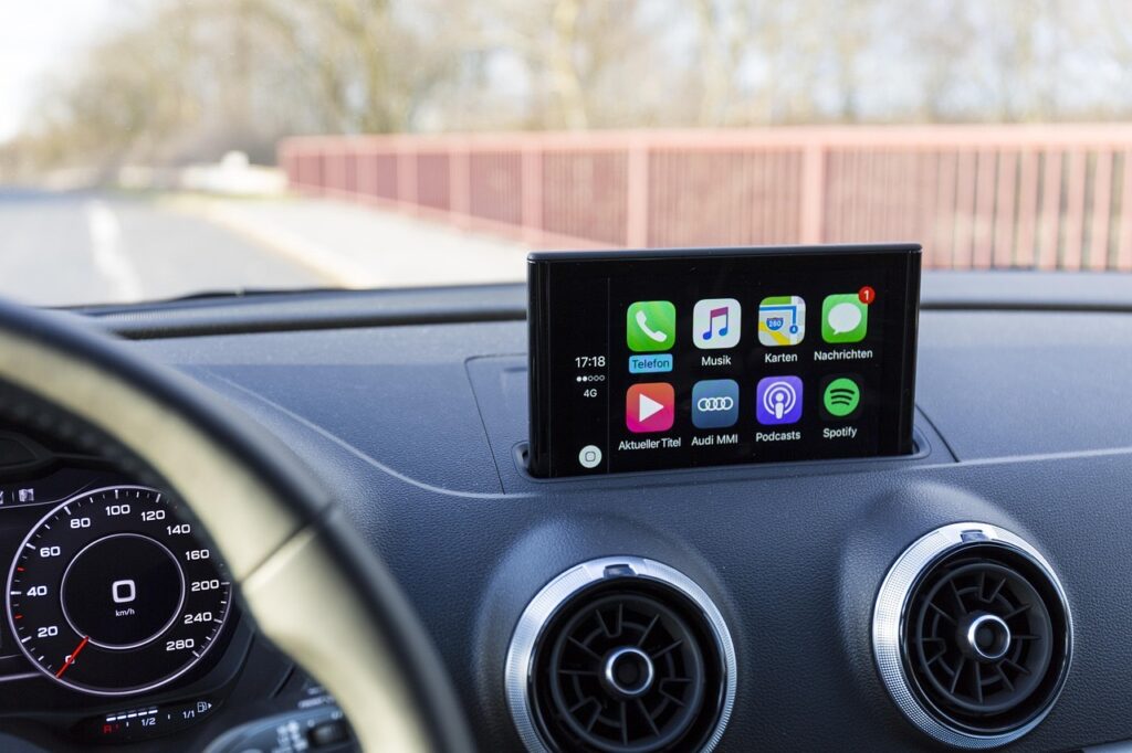 Apple CarPlay dat openstaat op het besturingssysteem van een auto