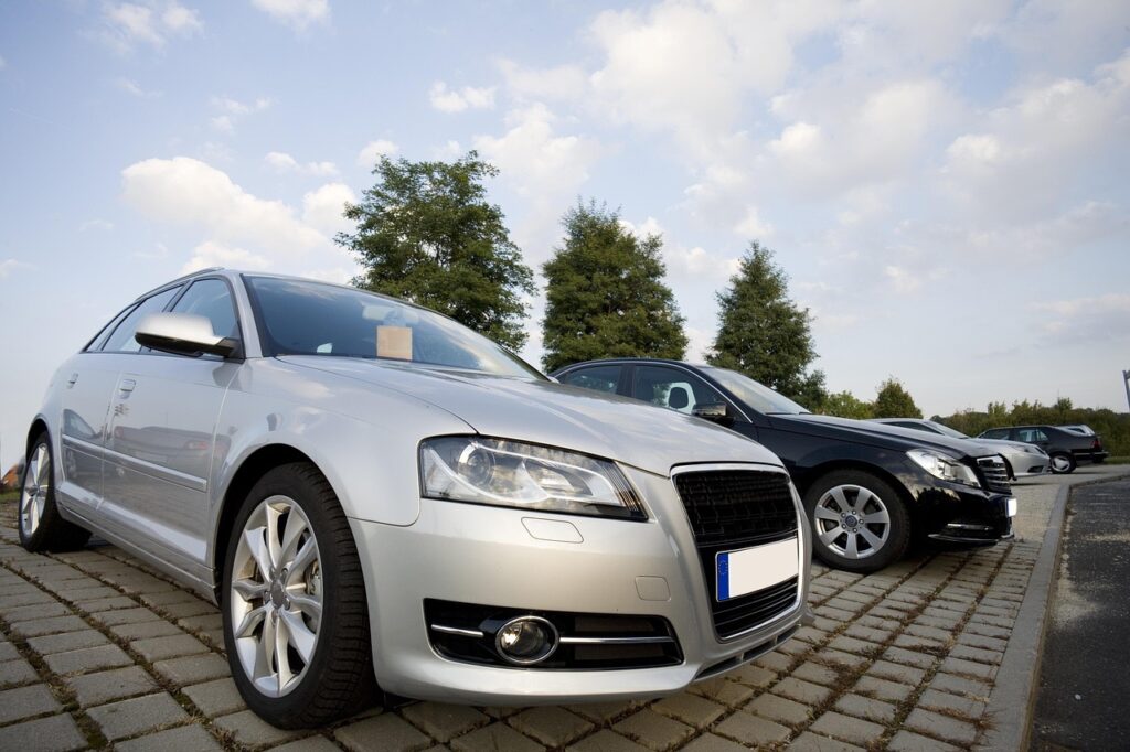 Auto's naast elkaar