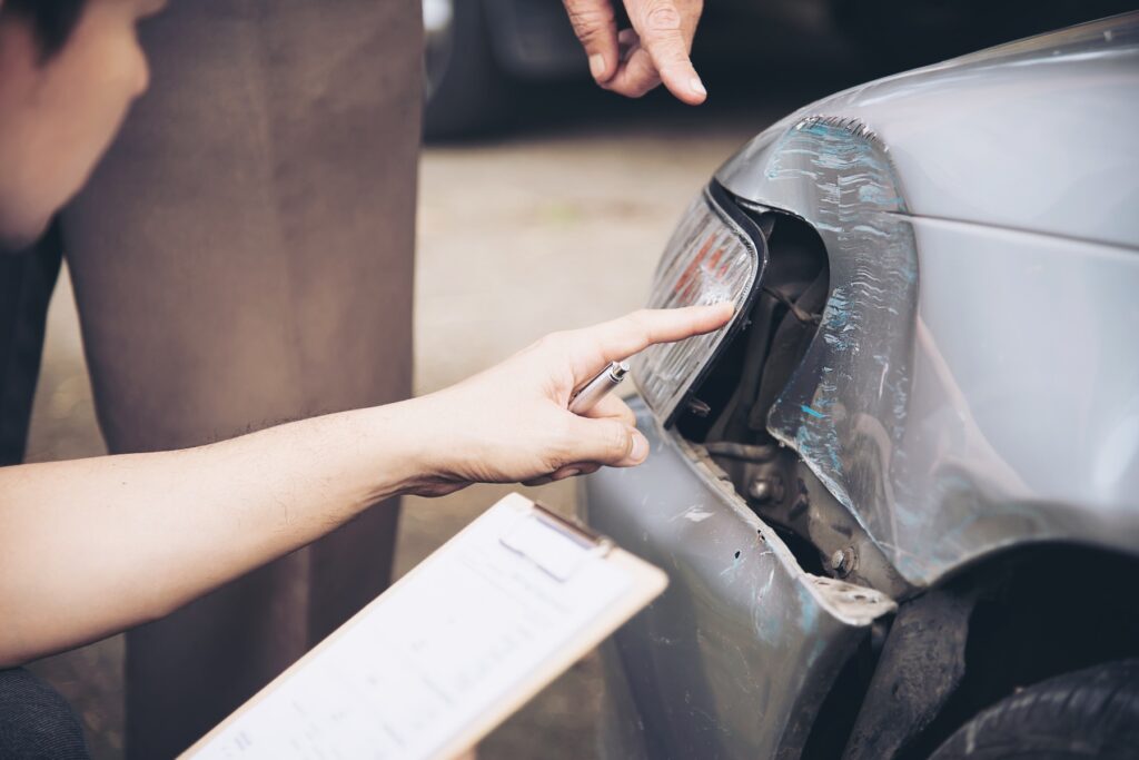 Auto met schade