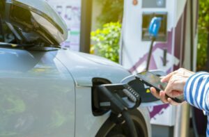 Auto opladen aan publieke laadpalen
