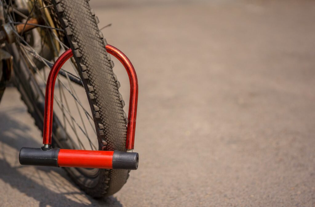 Fiets op slot om te voorkomen dat je fiets gestolen wordt