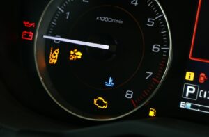 Waarschuwingslichtjes in een auto