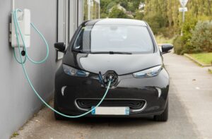 auto opladen aan publieke laadpalen