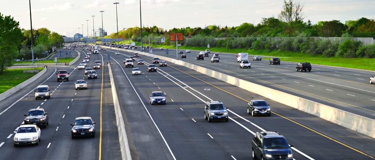 Snelheidslimieten op de autosnelweg in Europa 2025