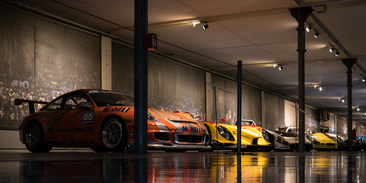 Banner Tweedehands Auto - Instapmodellen van premium automerken_ Kopen of niet